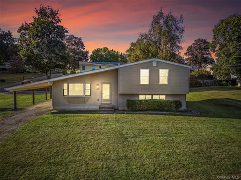 14 Cathy Dr, Newburgh, NY 12550