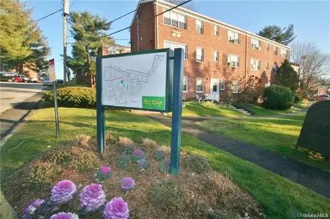 182 Pinewood Rd #23, Greenburgh, NY 10530