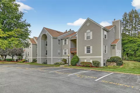 1132 Washington Grn #LP2, New Windsor, NY 12553