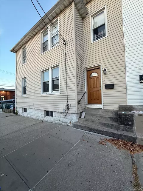 2201 125th St, New York, NY 11356
