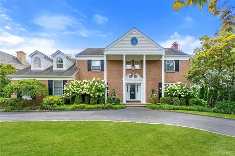 24 Cayuga Rd, Scarsdale, NY 10583