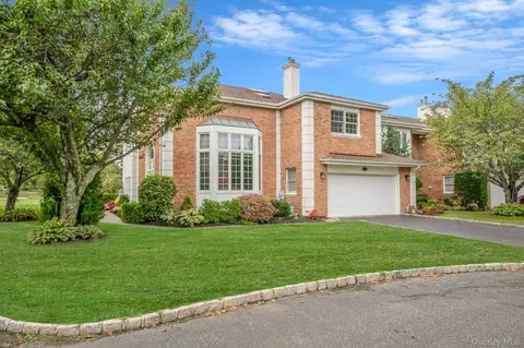 52 Hamlet Dr #52, Commack, NY 11725