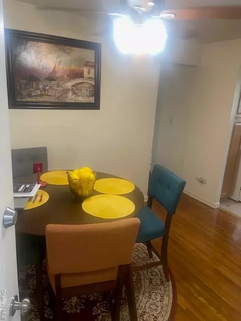 947 E 229th St, New York, NY 10466