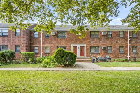 163-56 17th Ave #4-323, Whitestone, NY 11357