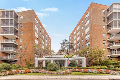 281 Garth Rd #C5A, Scarsdale, NY 10583