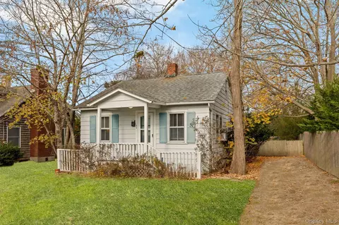 197 W Prospect St, Southampton, NY 11968