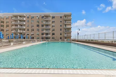 522 Shore Rd #3FF, Long Beach, NY 11561