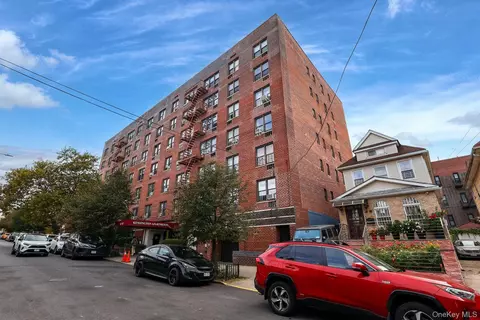 41-42 73rd St #7J, New York, NY 11377