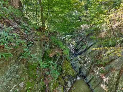 331 Mountain Lodge Rd, Blooming Grove, NY 10914 photo 16