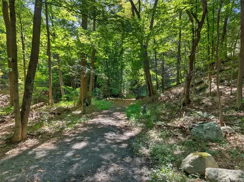 331 Mountain Lodge Rd, Blooming Grove, NY 10914 photo 2