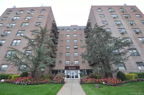 202-35 Foothill Ave #B24, New York, NY 11423