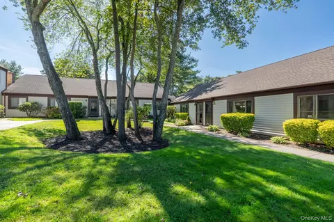 72 Gauguin Court Gauguin Ct #72, Middle Island, NY 11953