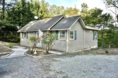 18 Blueberry Hl, Greenwood Lake, NY 10925