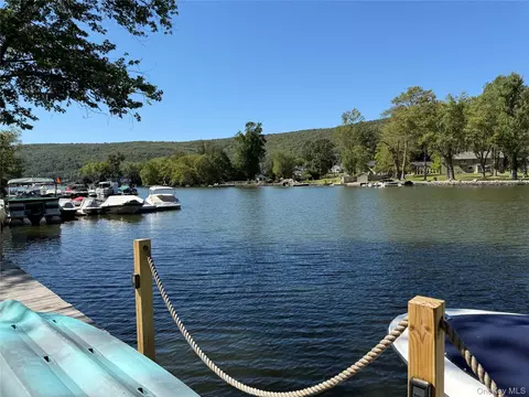 28 Sterling Rd, Greenwood Lake, NY 10925