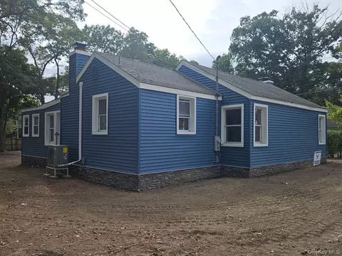 700 Hallock Ave, Port Jefferson Station, NY 11776