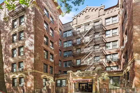 37-20 81st St #1F, New York, NY 11372