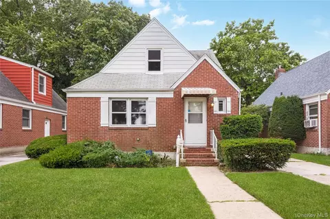 203 Rutland Rd, Hempstead, NY 11550