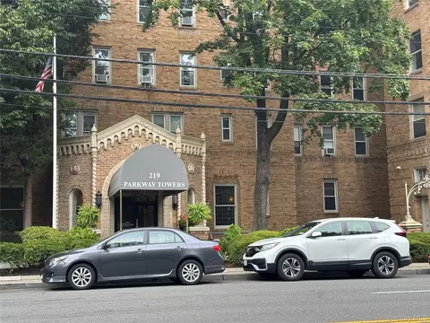 219 Bronx River Rd #1G, Yonkers, NY 10704