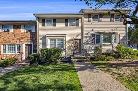 14 Sharon Dr, Ramapo, NY 10977