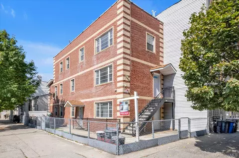 400 Crescent St, Brooklyn, NY 11208