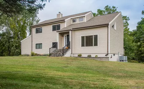 3 Lisa Ct, Patterson, NY 12563