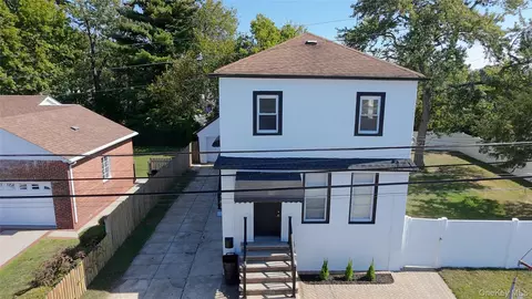 489 Eureka Ave, Meacham, NY 11003