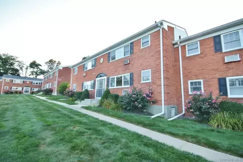 1879 Crompond Rd #F-15, Peekskill, NY 10566