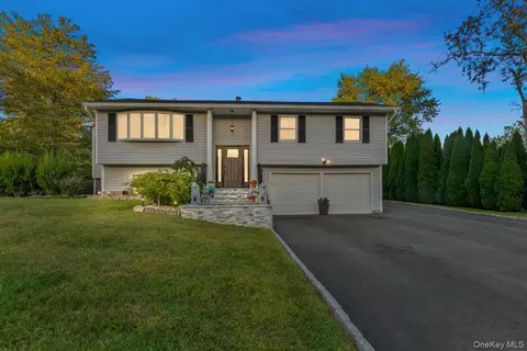 3484 Curry St, Yorktown, NY 10598