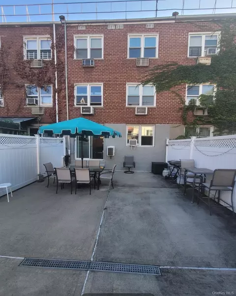 259 Kearney Ave, New York, NY 10465