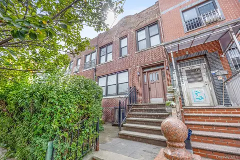 828 49th St, Brooklyn, NY 11220