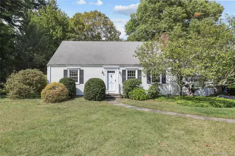 11 East Way, Bedford, NY 10506