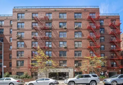 13317 Sanford Ave #6N, Flushing, NY 11355