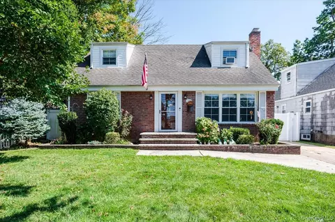 1139 Webber Ave, Hempstead, NY 11550