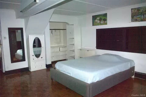 Bedroom - 1824 Seabury Pl, Peekskill, NY 10566 photo 4 of 4