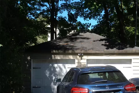 Exterior - 1824 Seabury Pl, Peekskill, NY 10566 photo 14 of 15