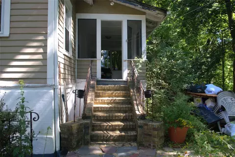 Exterior - 1824 Seabury Pl, Peekskill, NY 10566 photo 11 of 15