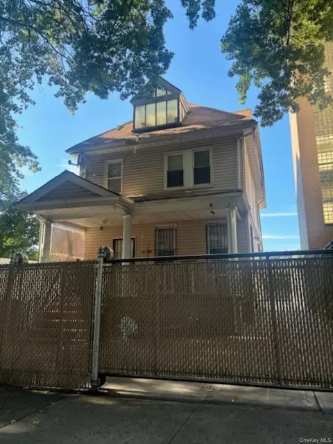 153-11 88th Ave, Jamaica, NY 11432