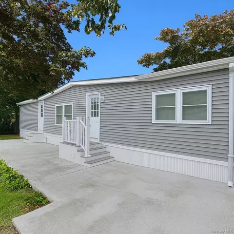 658 Sound Ave #E-11, Wading River, NY 11792