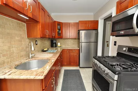 61 W Grand St #0-C, Mount Vernon, NY 10552