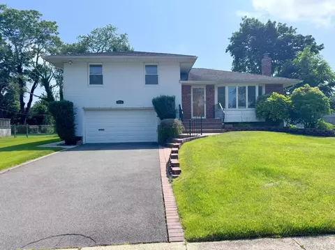 114 Celia Dr, Jericho, NY 11753