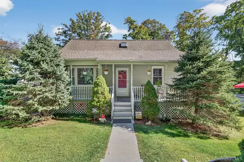 5 Berkley Ter, Monroe, NY 10950