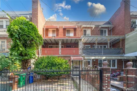 565 E 81st St, Brooklyn, NY 11236