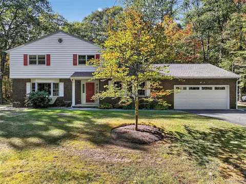 19 Livingston Ct, Woodstock, NY 12498