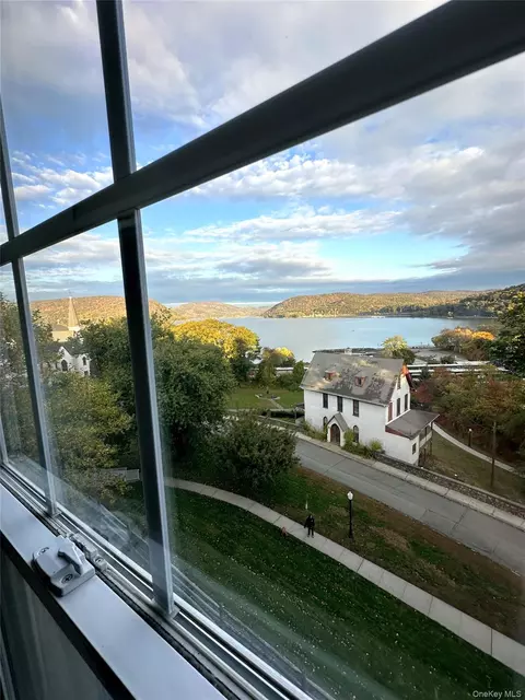 421 Northview Ct #421, Peekskill, NY 10566