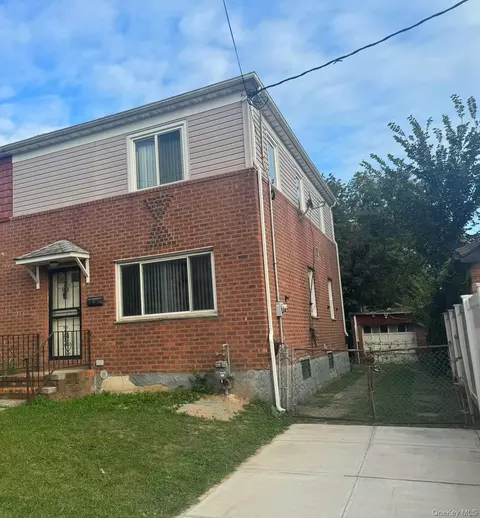 14014 Negundo Ave, Flushing, NY 11355