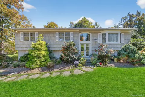 34 Farview Rd, Carmel, NY 10512