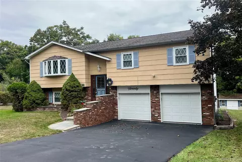 20 Jones Dr, Highland Mills, NY 10930