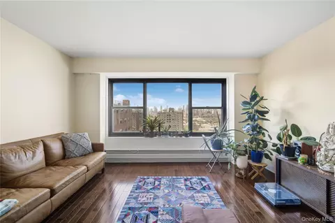 21-20 33rd Rd #15C, New York, NY 11106