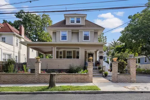 315 Seneca Ave, Mount Vernon, NY 10553