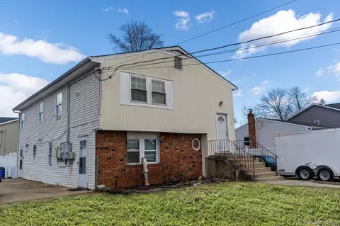 39 Brooklyn Ave, Wyandanch, NY 11798
